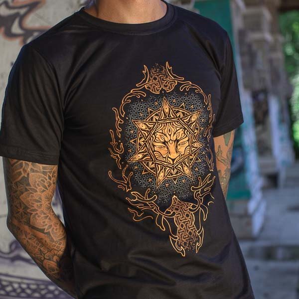 Mantis Eyes mens t-shirt black of Avanyah's alternative clothing and festival fashion shop