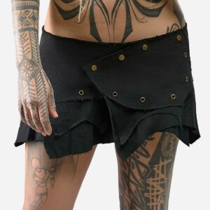 isa-mini-skirt-black-for-women-with-secret-pocket-alternative-streetwear-and-festival-fashion-avanyah-clothing