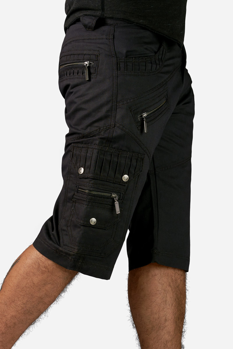 Discover the black short Inizio pants for Men from Avanyah Clothing, featuring multiple and secret pockets, ideal for alternative street and festival fashion enthusiasts