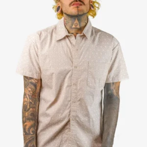 Men’s beige festival shirt with handmade art print – alternative streetwear by Avanyah